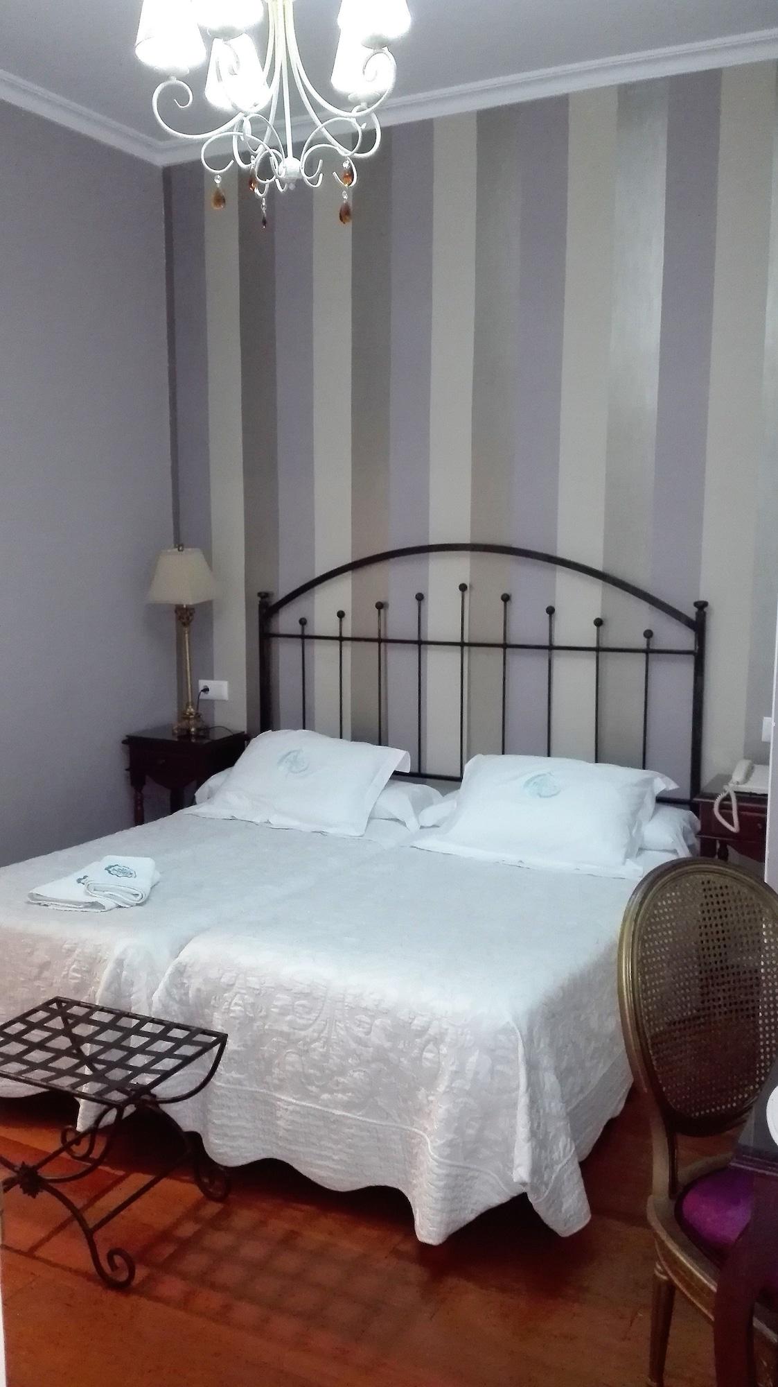 Le Petit Paris Hotell Sevilla Eksteriør bilde