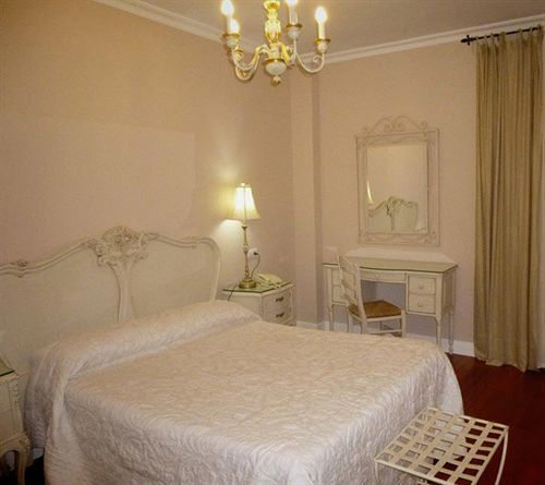 Le Petit Paris Hotell Sevilla Eksteriør bilde